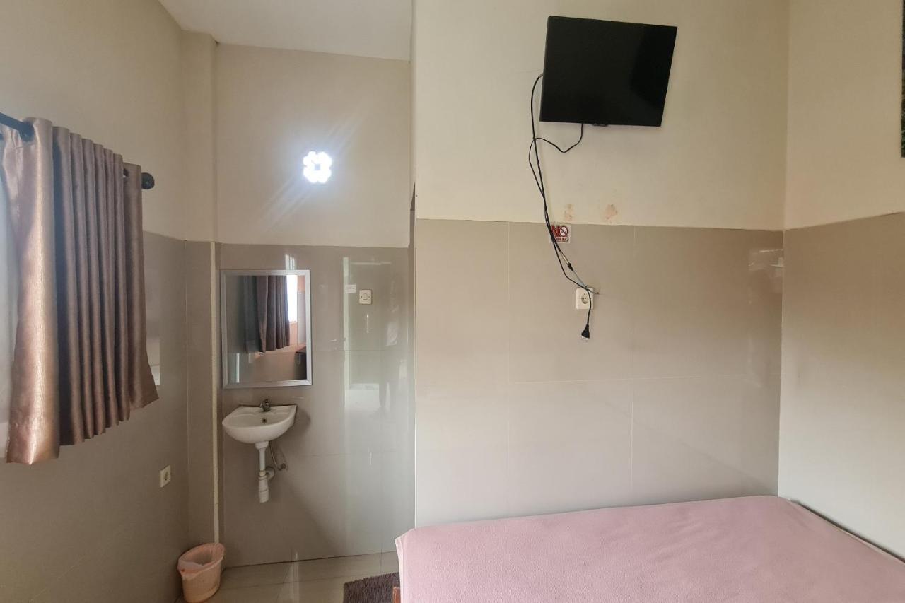 Capital O 93250 Hotel Tirta Kencana 2 Baturaden Banyumas Extérieur photo
