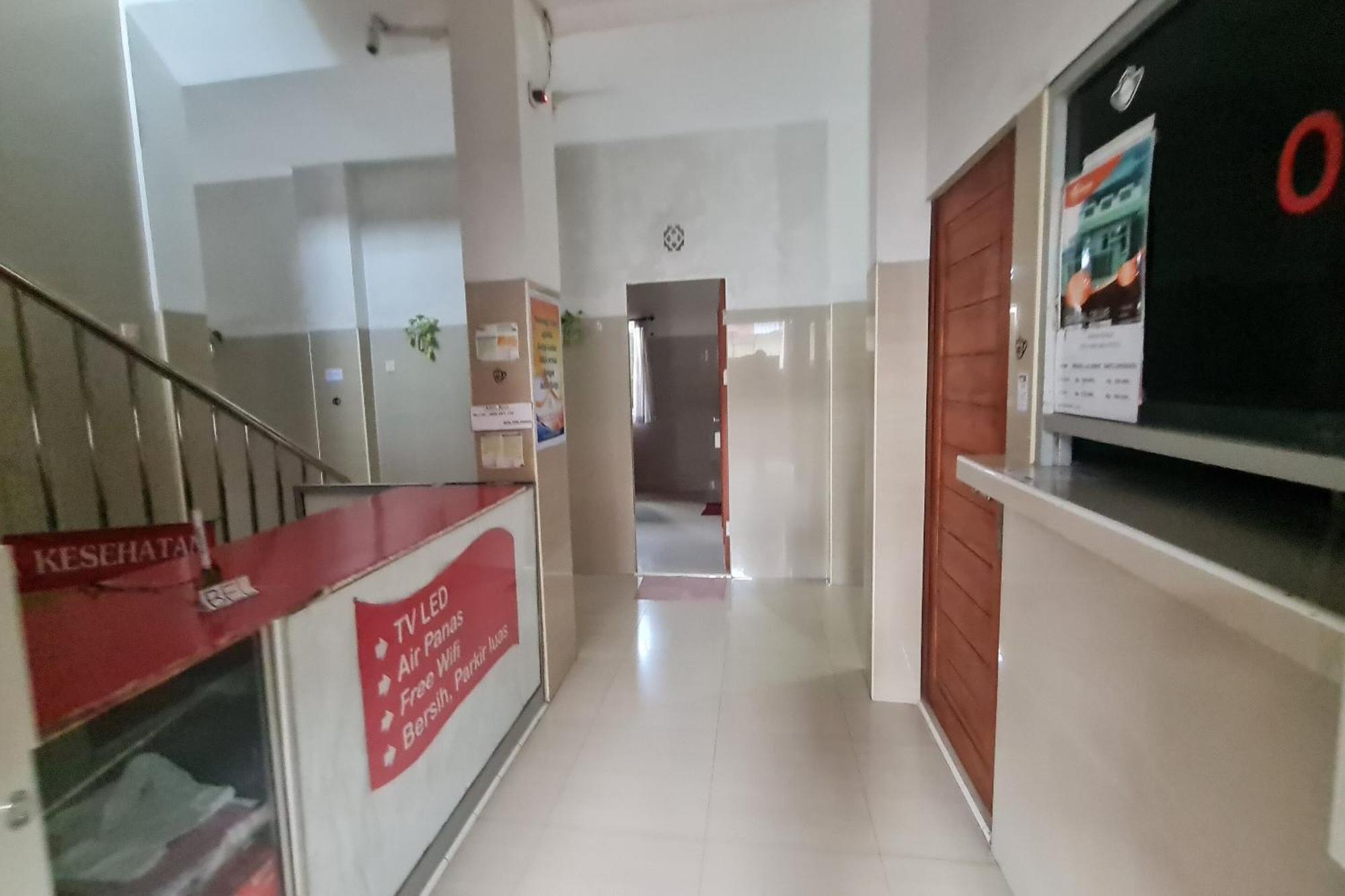 Capital O 93250 Hotel Tirta Kencana 2 Baturaden Banyumas Extérieur photo